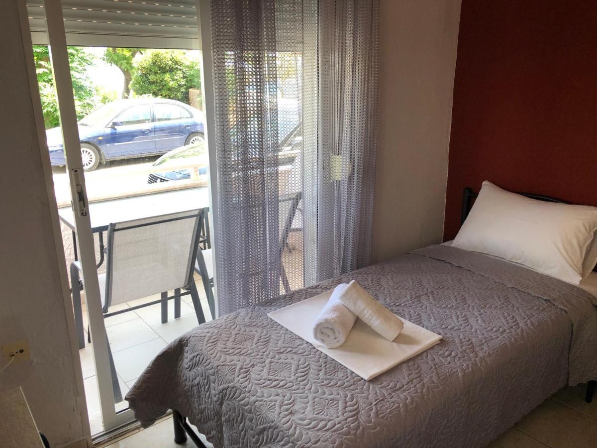 Eudokia Rooms Sarti Luaran gambar