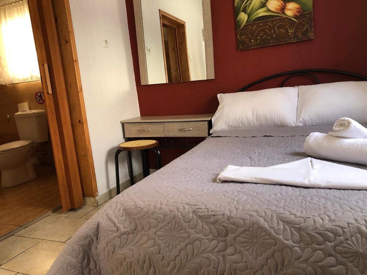 Eudokia Rooms Sarti Luaran gambar